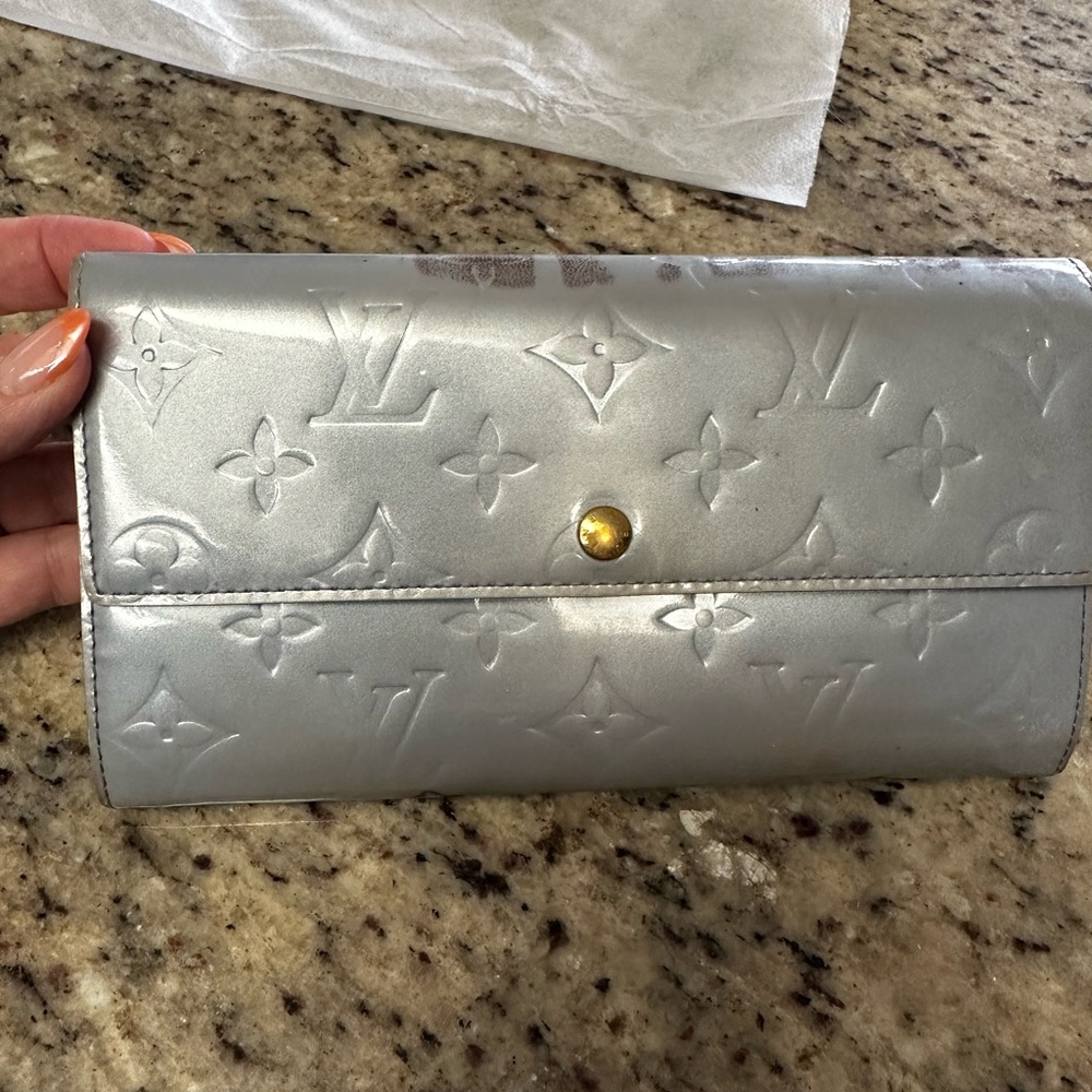 Louis Vuitton vernis snap wallet